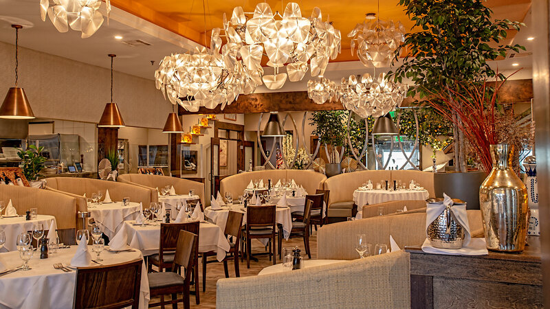 Dining room with booth and table seating